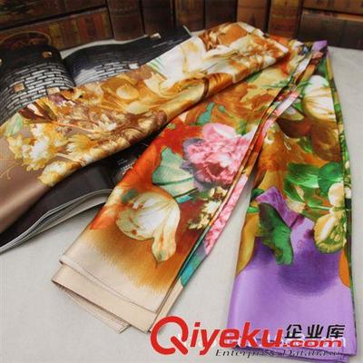 【無水印圖專區】 絲巾 新款春夏秋季95cm印花綢緞女士方巾 外貿大牌圍巾廠家批發圖片|【無水印圖專區】 絲巾 新款春夏秋季95cm印花綢緞女士方巾 外貿大牌圍巾廠家批發產品圖片由杭州余杭區經濟開發區黃強紡織品商店公司生產提供-